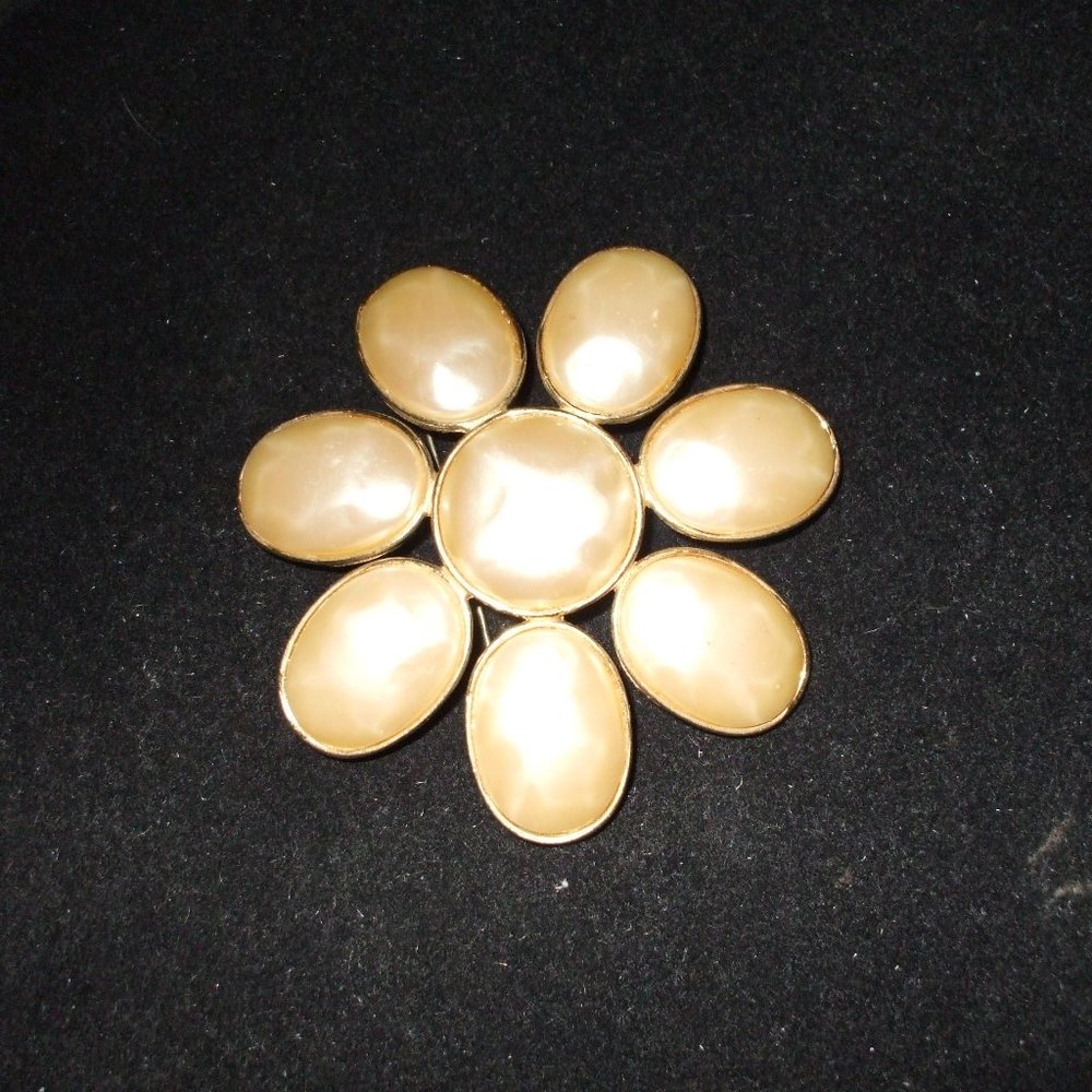 Vintage Women's Brooch